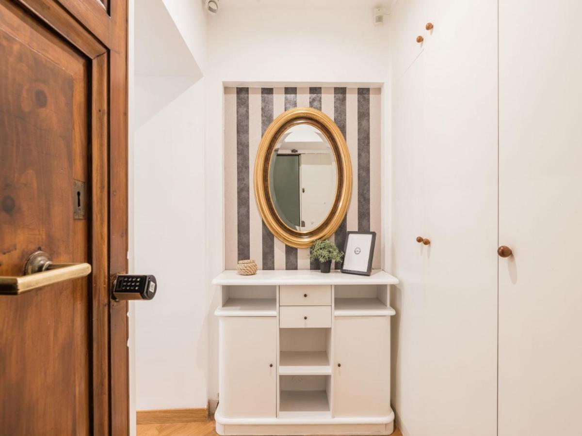 The Best Rent - Spacious Three-Bedroom Apartment Near The Colosseum ローマ エクステリア 写真