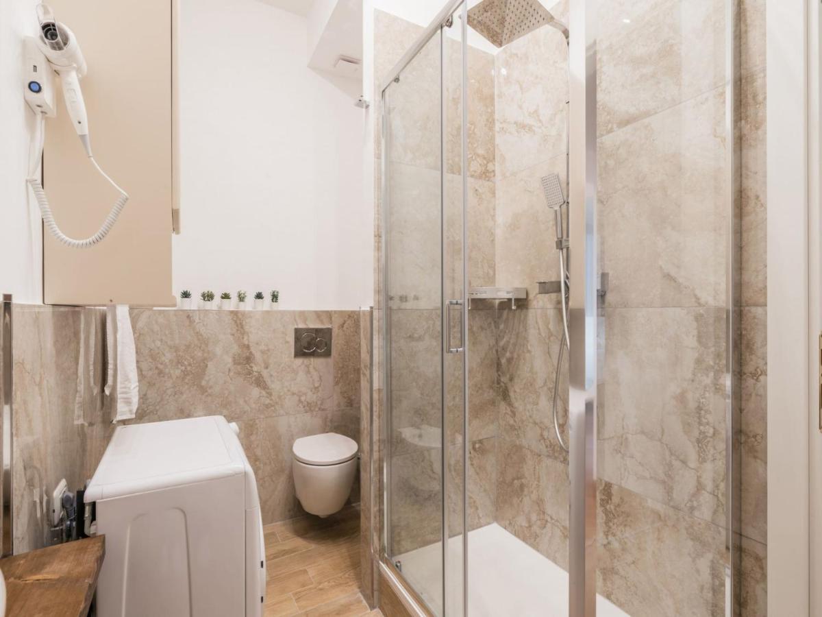 The Best Rent - Spacious Three-Bedroom Apartment Near The Colosseum ローマ エクステリア 写真