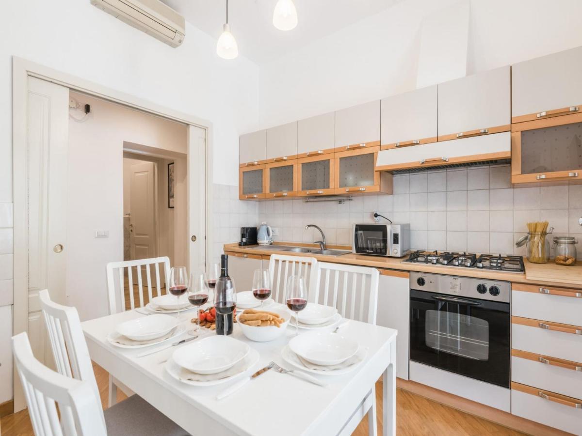 The Best Rent - Spacious Three-Bedroom Apartment Near The Colosseum ローマ エクステリア 写真